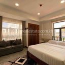 Beautiful studio apartment available for rent now near Royal Palace