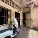 Ground Floor Flat House for Sale in Daun Penh