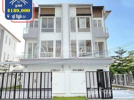 4 Bedroom House for sale in Hun Sen Bun Rany Wat Phnom High School, Srah Chak, Chrouy Changvar