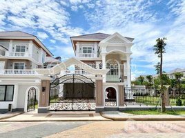 7 Bedroom Villa for sale in Southbridge International School Cambodia (SISC), Nirouth, Nirouth