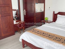 2 បន្ទប់គេង ខុនដូ for rent at NICE TWO BEDROOM FOR RENT ONLY 950 USD, Tuol Svay Prey Ti Muoy, ចំការមន