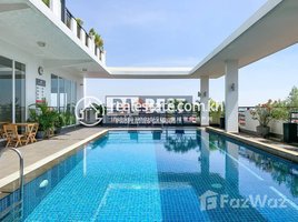 2 បន្ទប់គេង អាផាតមិន for rent at DABEST PROPERTIES: 2 Bedroom Apartment for Rent with Swimming pool in Phnom Penh-Toul Kork, Tuol Tumpung Ti Muoy