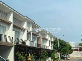 2 Bedroom Townhouse for sale in Nirouth, Chbar Ampov, Nirouth