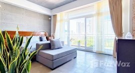 មានបន្ទប់ទំនេរនៅ Comfort and Convenience 1-Bedroom Serviced Apartment for Rent in BKK1