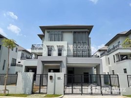 6 Bedroom Apartment for rent at Rental: $ 5,000 / month will provide full furniture , Chak Angrae Kraom, Mean Chey
