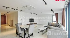មានបន្ទប់ទំនេរនៅ Three (3) bedroom serviced apartment for rent in BKK1