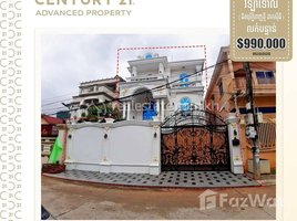 5 Bedroom Villa for sale in Cambodia Railway Station, Srah Chak, Voat Phnum