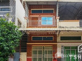 3 Bedroom House for sale in Phnom Penh, Nirouth, Chbar Ampov, Phnom Penh
