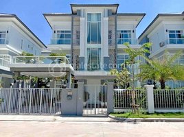 6 Bedroom Villa for sale in Phnom Penh, Krang Thnong, Saensokh, Phnom Penh