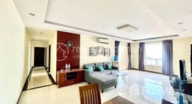 មានបន្ទប់ទំនេរនៅ 3Bedrooms Condo Available For Rent In Tonlebasac