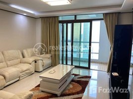 3 បន្ទប់គេង អាផាតមិន for rent at Decastle Royal three bedroom for lease, Boeng Keng Kang Ti Muoy