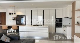មានបន្ទប់ទំនេរនៅ Modern style available penthouse for rent