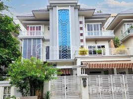 7 Bedroom House for sale in Phnom Penh, Tuek Thla, Saensokh, Phnom Penh
