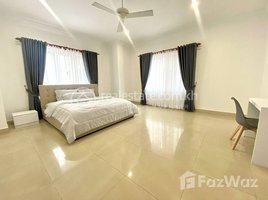 4 បន្ទប់គេង អាផាតមិន for rent at BKK 1 | Penthouse Fully furnished 4BR Serviced Apartment, Tuol Svay Prey Ti Muoy