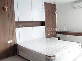 3 Bedroom Condo for rent at Service Swimming pool apartment for rent, Boeng Keng Kang Ti Muoy