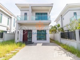 3 Bedroom Villa for sale in Kandaek, Prasat Bakong, Kandaek
