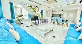 មានបន្ទប់ទំនេរនៅ Penthouse Unit Duplex Style For Rent Boeung Keng Kang Ti Bei