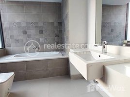 3 Bedroom Condo for rent at Service Swimming pool apartment for rent, Boeng Keng Kang Ti Muoy