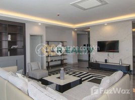 3 Bedroom Condo for rent at Spacious and Beautiful 3 bedrooms in BKK 1, Sun-filled living spaces, a mere step away from dining hotspots making it ideal for solo and family!!!, Boeng Keng Kang Ti Muoy