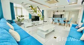 មានបន្ទប់ទំនេរនៅ Modern penthouse for rent