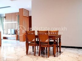 2 Bedroom Condo for rent at Two Bedrooms Apartment For Rent, Tonle Basak, Chamkar Mon