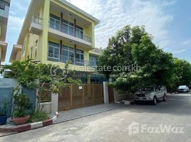7 Bedroom Apartment for rent at Rental fee 3800$ Asking price 1.8 million , Tonle Basak, Chamkar Mon