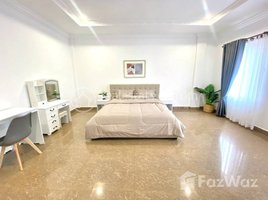 4 បន្ទប់គេង អាផាតមិន for rent at BKK 1 | Penthouse Fully furnished 4BR Serviced Apartment $3,500/month , Boeng Keng Kang Ti Muoy