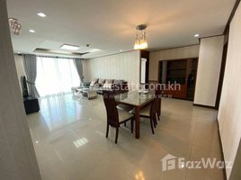 2 បន្ទប់គេង អាផាតមិន for rent at Biggest two bedroom for rent At Decasle Royal, Boeng Keng Kang Ti Muoy