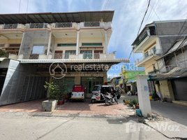 5 Bedroom Apartment for sale at Corner Flat House for Urgent Sale Near Arakawa Residence, Tuek Thla, Saensokh, Phnom Penh