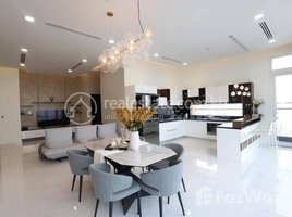 3 Bedroom Apartment for rent at Luxury Penthouse 3 bedroom for lease at Bkk, Boeng Keng Kang Ti Muoy