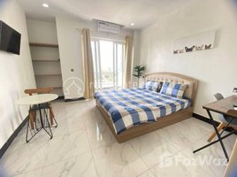 1 Bedroom Condo for rent at Beautiful service apartment for rent in tuol kork , Tuek L'ak Ti Muoy, Tuol Kouk