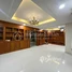 6 Bedroom Villa for sale in Phnom Penh Autonomous Port, Srah Chak, Voat Phnum