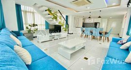Available Units at Penthouse three bedrooms Rent $2100 Chamkarmon bkk3