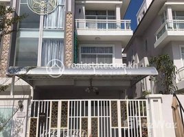 4 Bedroom Villa for sale in Midtown Community Mall, Tuek Thla, Tuek Thla