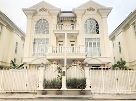 6 Bedroom Villa for sale in Phnom Penh Autonomous Port, Srah Chak, Chrouy Changvar