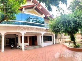 7 Bedroom Villa for rent in Cambodia Railway Station, Srah Chak, Voat Phnum