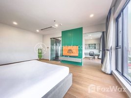 4 Bedroom Apartment for rent at Apartmentrent Price 4500$/month Penthouse (4BR-4Bath) ：300m2, Tuol Svay Prey Ti Muoy, Chamkar Mon, Phnom Penh