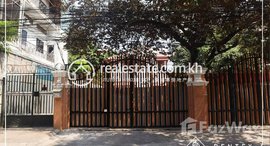 Available Units at 3 Bedrooms Villa - For Rent In Tonle Bassac, Phnom Penh.