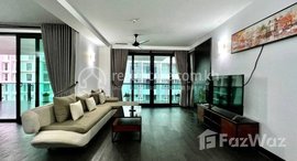 មានបន្ទប់ទំនេរនៅ Penthouse 4 Bedrooms Apartment for Rent in Chamkar Mon