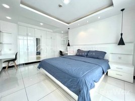 1 បន្ទប់គេង អាផាតមិន for rent at BKK3 | 11F Furnished 1Bedroom Studio Serviced Apartment For Rent $750 (79sqm), Boeng Keng Kang Ti Bei