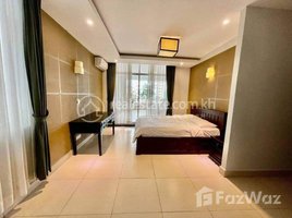 3 Bedroom Apartment for rent at Swimming pool 3 bedrooms apartment for rent, Boeng Keng Kang Ti Muoy