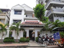 Studio Hotel for rent in Cambodia Railway Station, Srah Chak, Voat Phnum