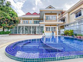 4 Bedroom Villa for rent in Prince Happiness Plaza, Phsar Daeum Thkov, Tuol Tumpung Ti Muoy