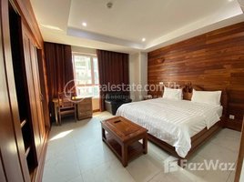 1 បន្ទប់គេង ខុនដូ for rent at Wooden Service Apartment available for Rent in BKK3, Boeng Keng Kang Ti Bei
