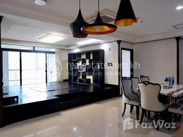 3 Bedroom Apartment for rent at 大楼 Building: 3 bedrooms De Castle Royal for rent, Boeng Keng Kang Ti Muoy