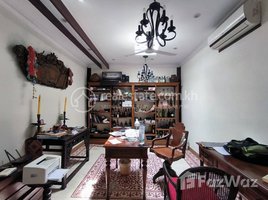 3 បន្ទប់គេង អាផាតមិន for sale at Renovated 3Bedroom Apartment for Sale in Daun Penh, Phsar Thmei Ti Bei