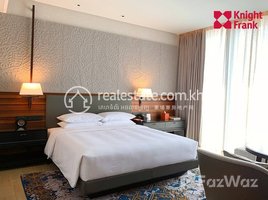 2 បន្ទប់គេង ខុនដូ for rent at Luxury 2 Bedroom Serviced Apartments for rent in one of Phnom Penh's most luxurious Hotels, Phsar Kandal Ti Pir