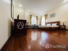 1 Bedroom Condo for rent at Rent 350$ big one-bedroom BKK1 elevator apartment finely decorated, Tonle Basak