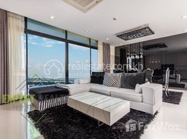 3 Bedroom Apartment for rent at Daun Penh Area | 3 Bedroom with Gym and Pool, Phsar Thmei Ti Bei, Doun Penh, Phnom Penh