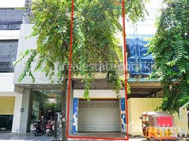 6 Bedroom Shophouse for rent in Cambodia Railway Station, Srah Chak, Voat Phnum